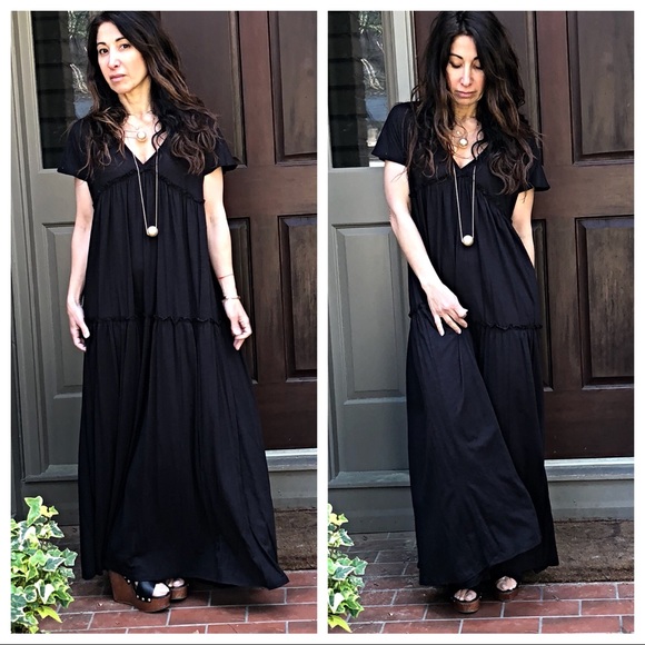 Dresses & Skirts - ✨LAST ONE ✨Black long bohemian chic maxi dress